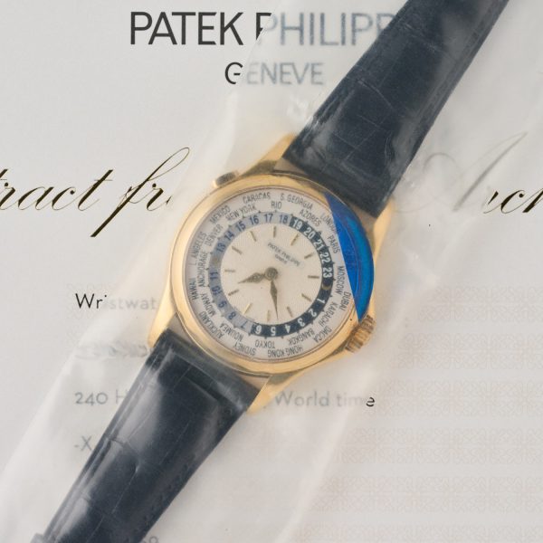 Patek Philippe World Time 5110J - 18K Yellow Gold - Guilloché Inner Dial - Sealed - Unworn