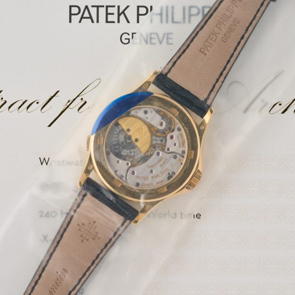 Patek Philippe World Time 5110J - 18K Yellow Gold - Guilloché Inner Dial - Sealed - Unworn - immagine 3