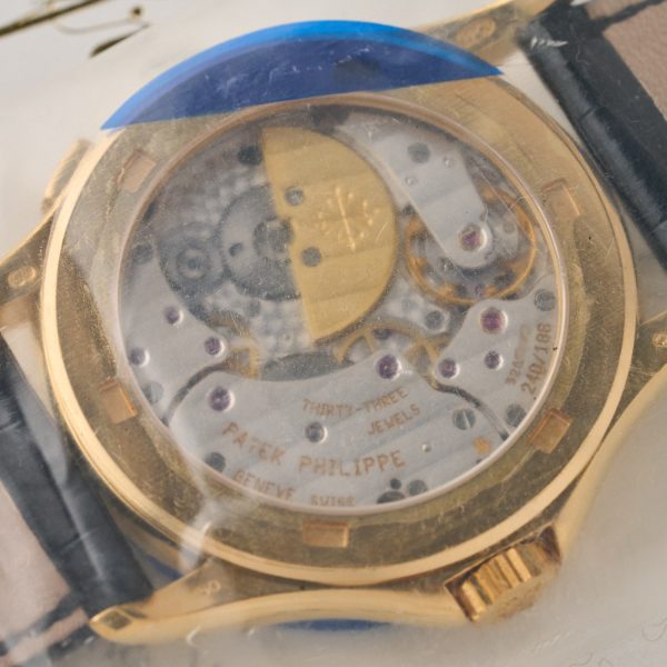 Patek Philippe World Time 5110J - 18K Yellow Gold - Guilloché Inner Dial - Sealed - Unworn - immagine 4