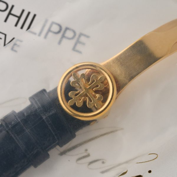 Patek Philippe World Time 5110J - 18K Yellow Gold - Guilloché Inner Dial - Sealed - Unworn - immagine 5